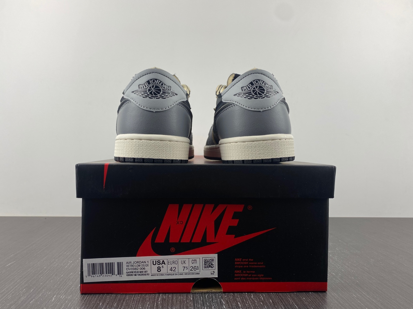 Jordan 1 Low OG EX Black Smoke Grey DV0982-006