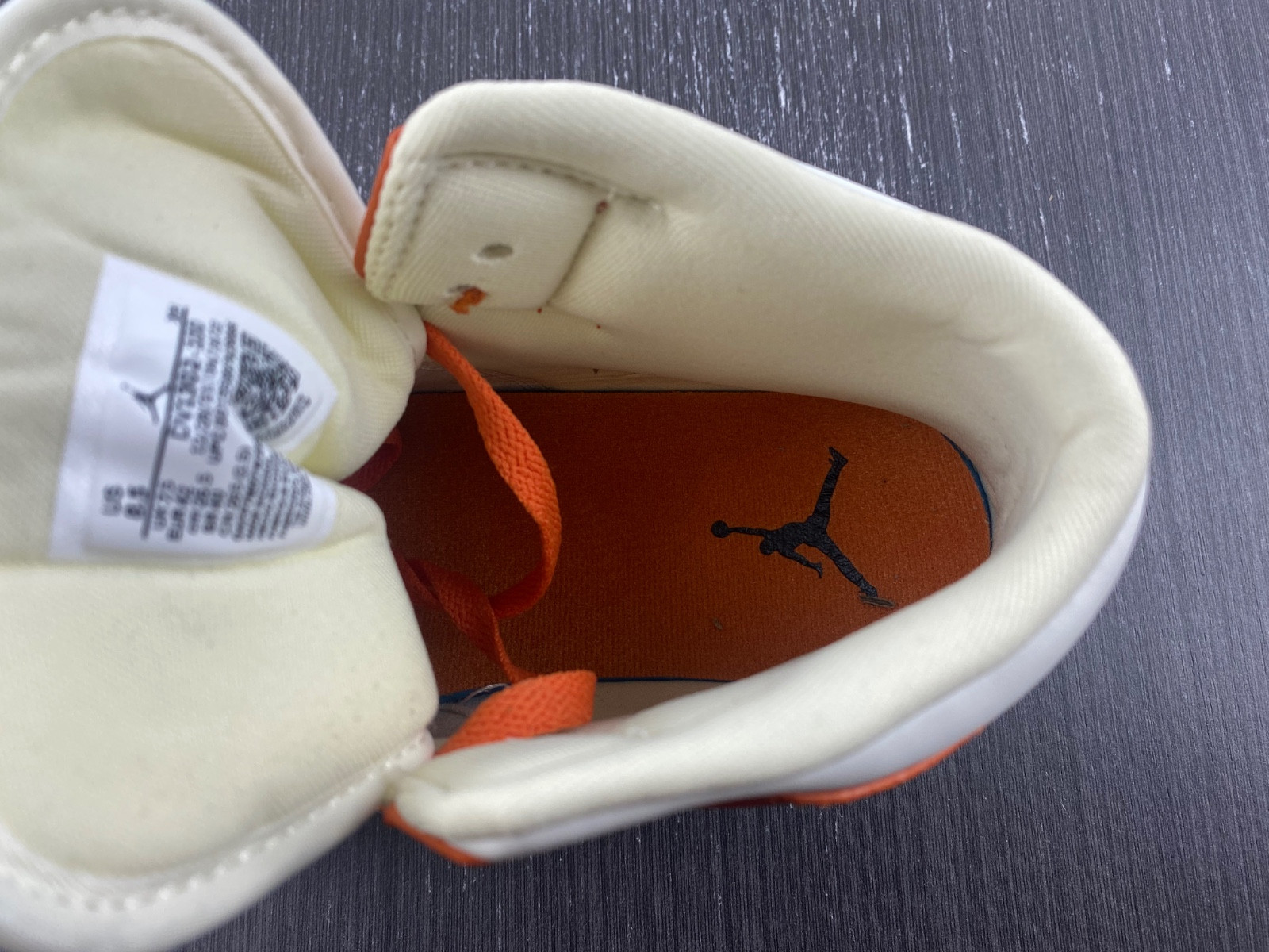 Jordan 1 Mid SE Sport Spice  DV1302-100