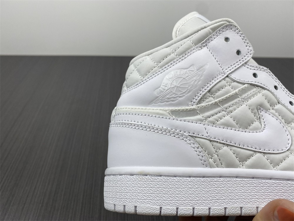 Air Jordan 1 Mid SE “White Quilted” DB6078-100