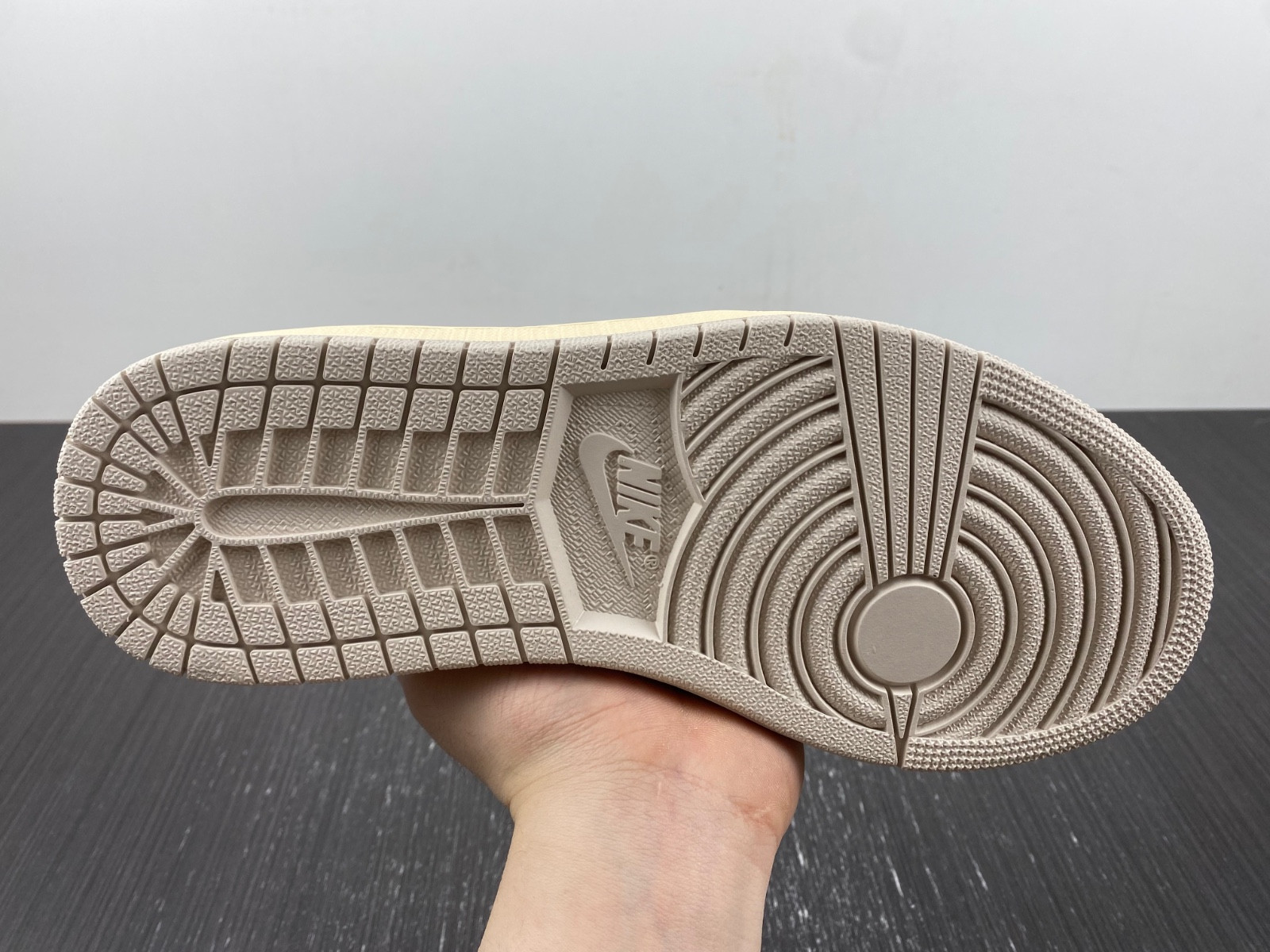 Air Jordan 1 Low DM7866-102