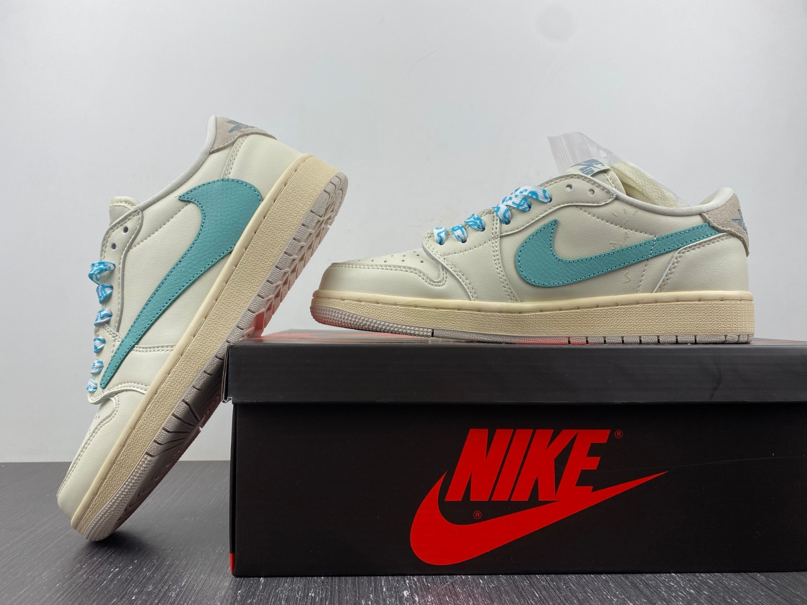 Air Jordan 1 Low DM7866-102