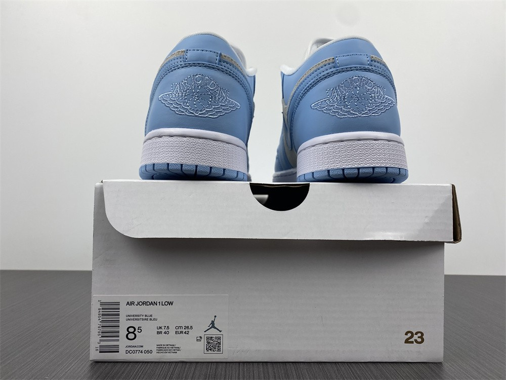 Air Jordan 1 Low University Blue 2.0 DC0774-050