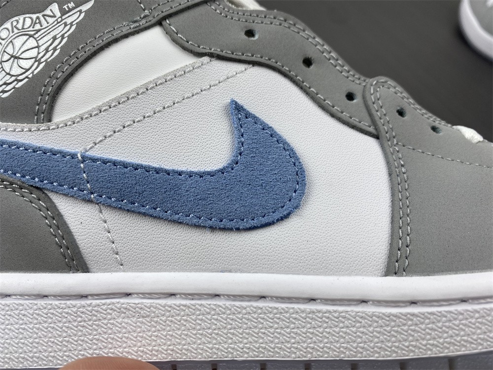 Air Jordan 1 Mid WMNS BQ6472-105