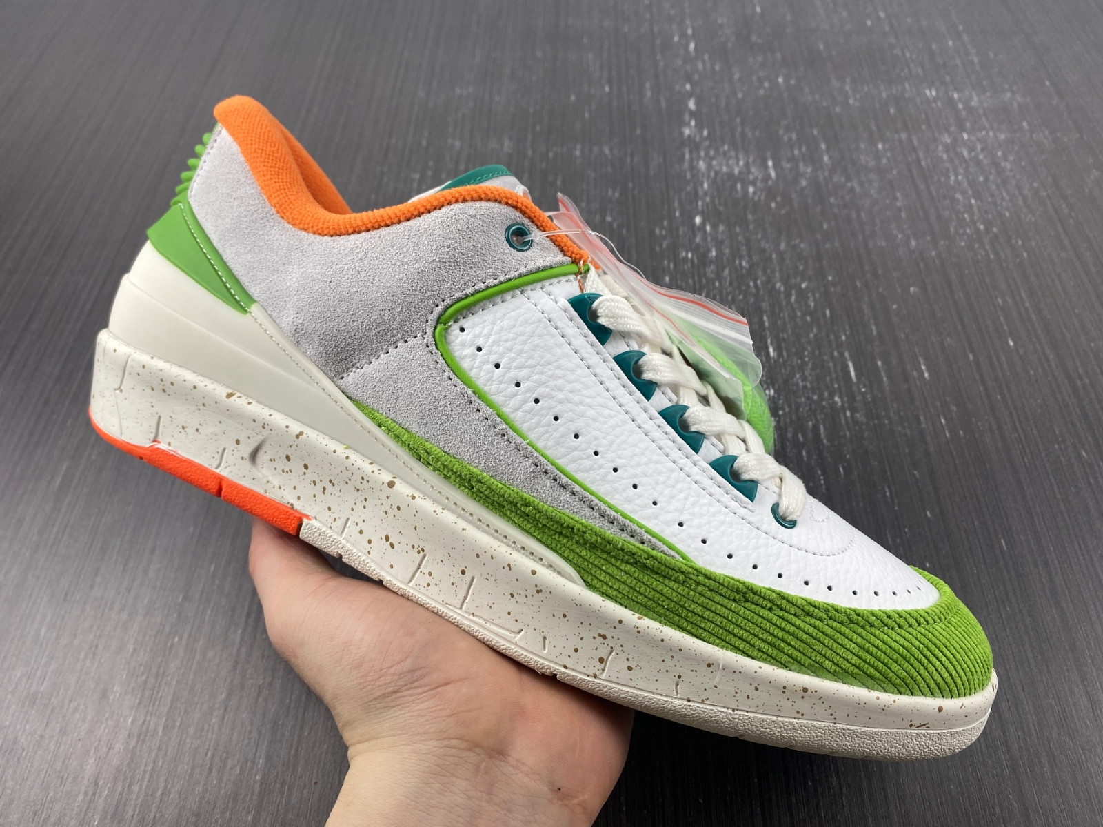 Titan x Air Jordan 2 Low WMNS DV6206-183