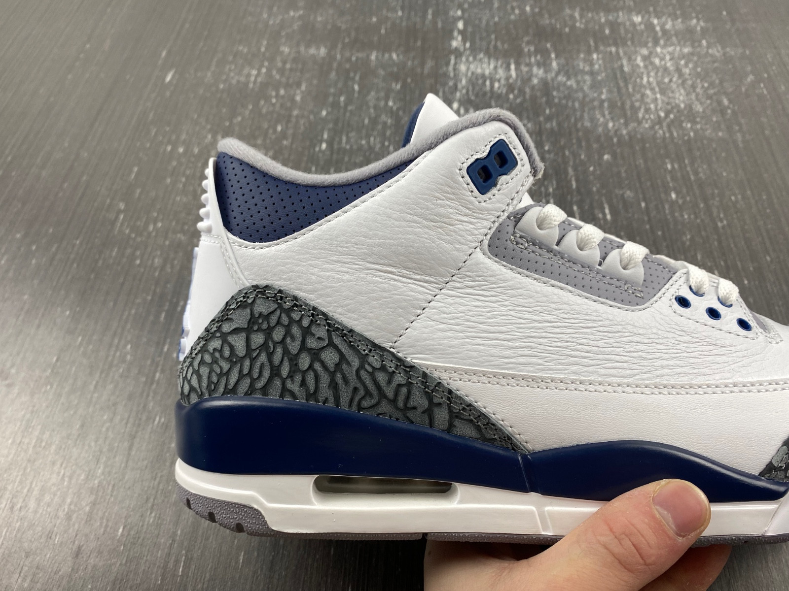 Air Jordan 3 “Midnight Navy” CT8532-140