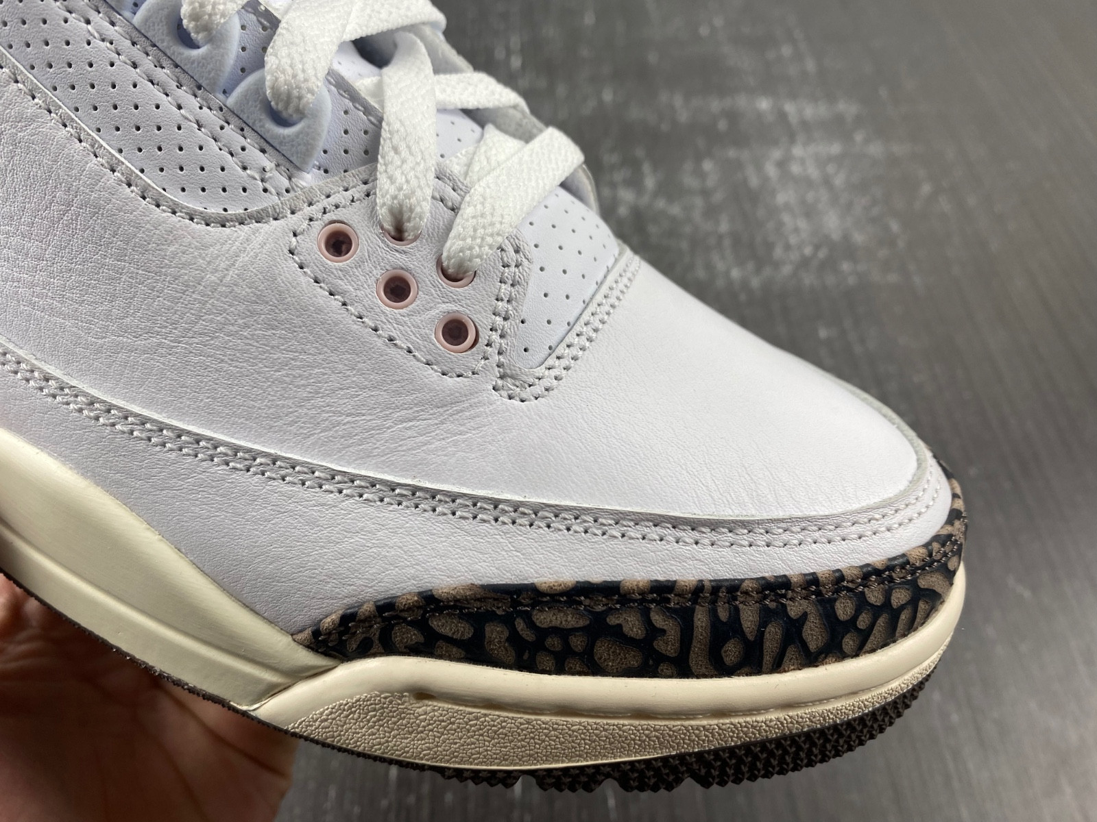 Air Jordan 3 WMNS “Neapolitan” CK9246-102