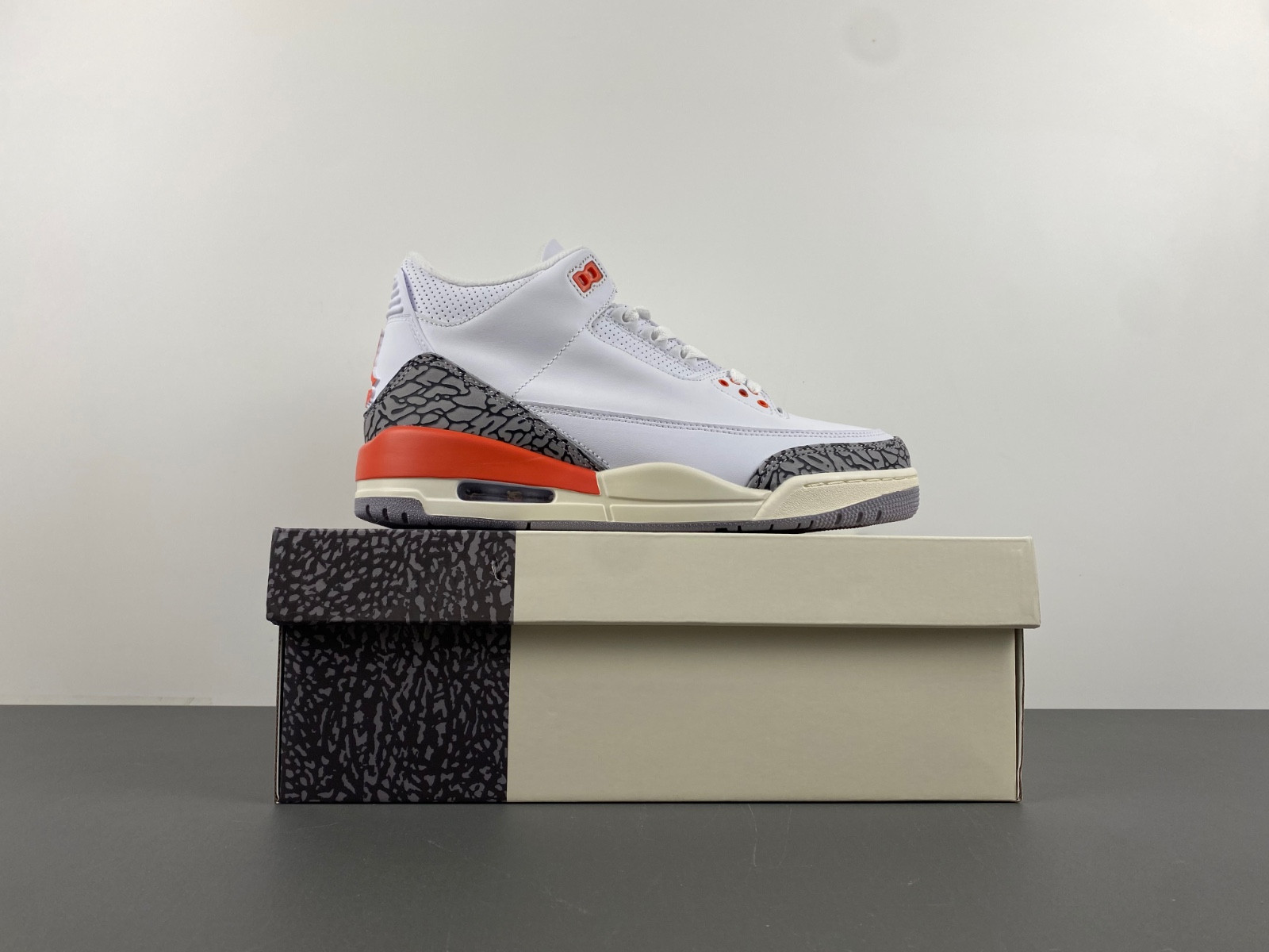 Air Jordan 3 WMNS “Georgia Peach CK9246-121