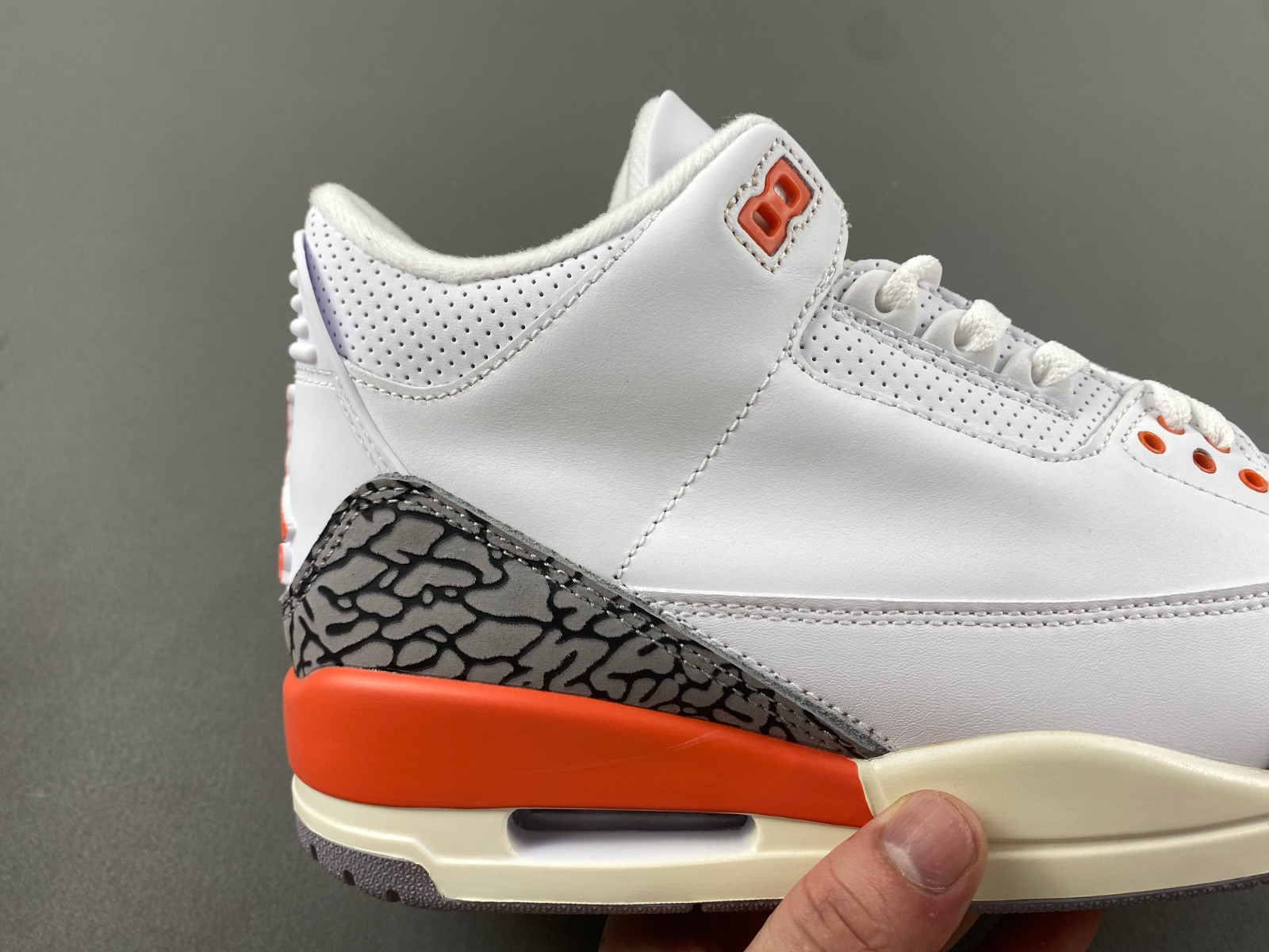 Air Jordan 3 WMNS “Georgia Peach CK9246-121