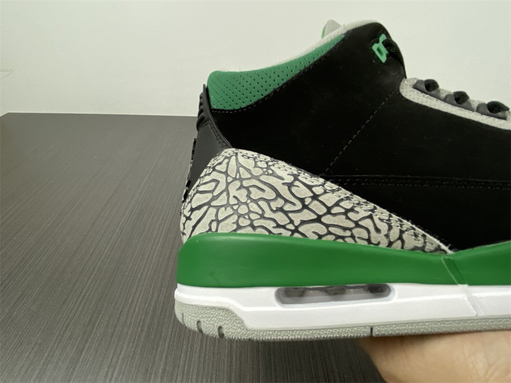 Air Jordan 3 “Pine Green” CT8532-030