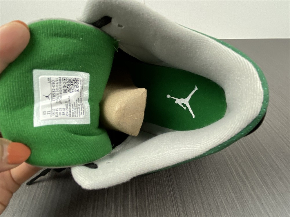 Air Jordan 3 “Pine Green” CT8532-030