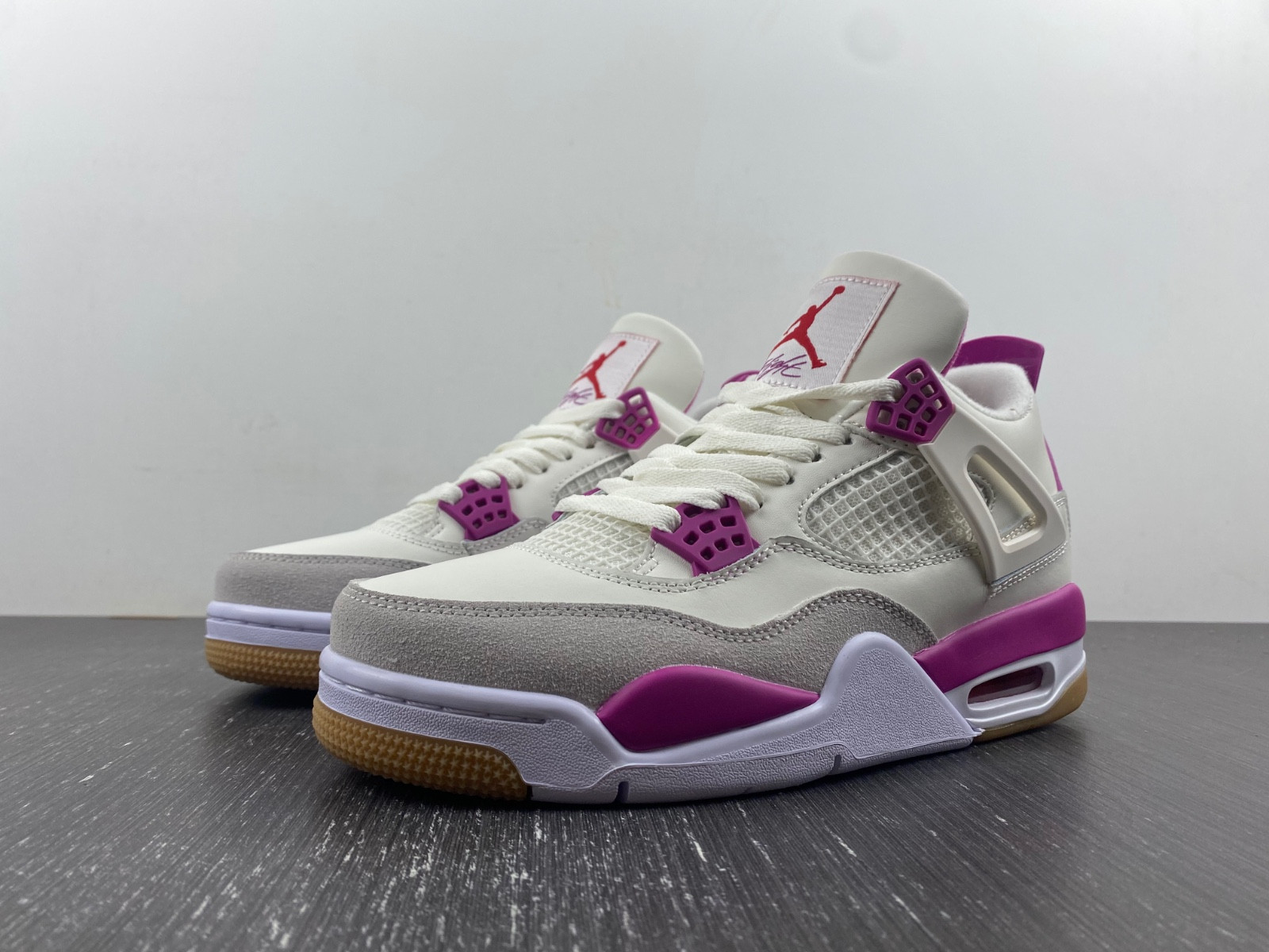 Air Jordan 4 DR5415-106