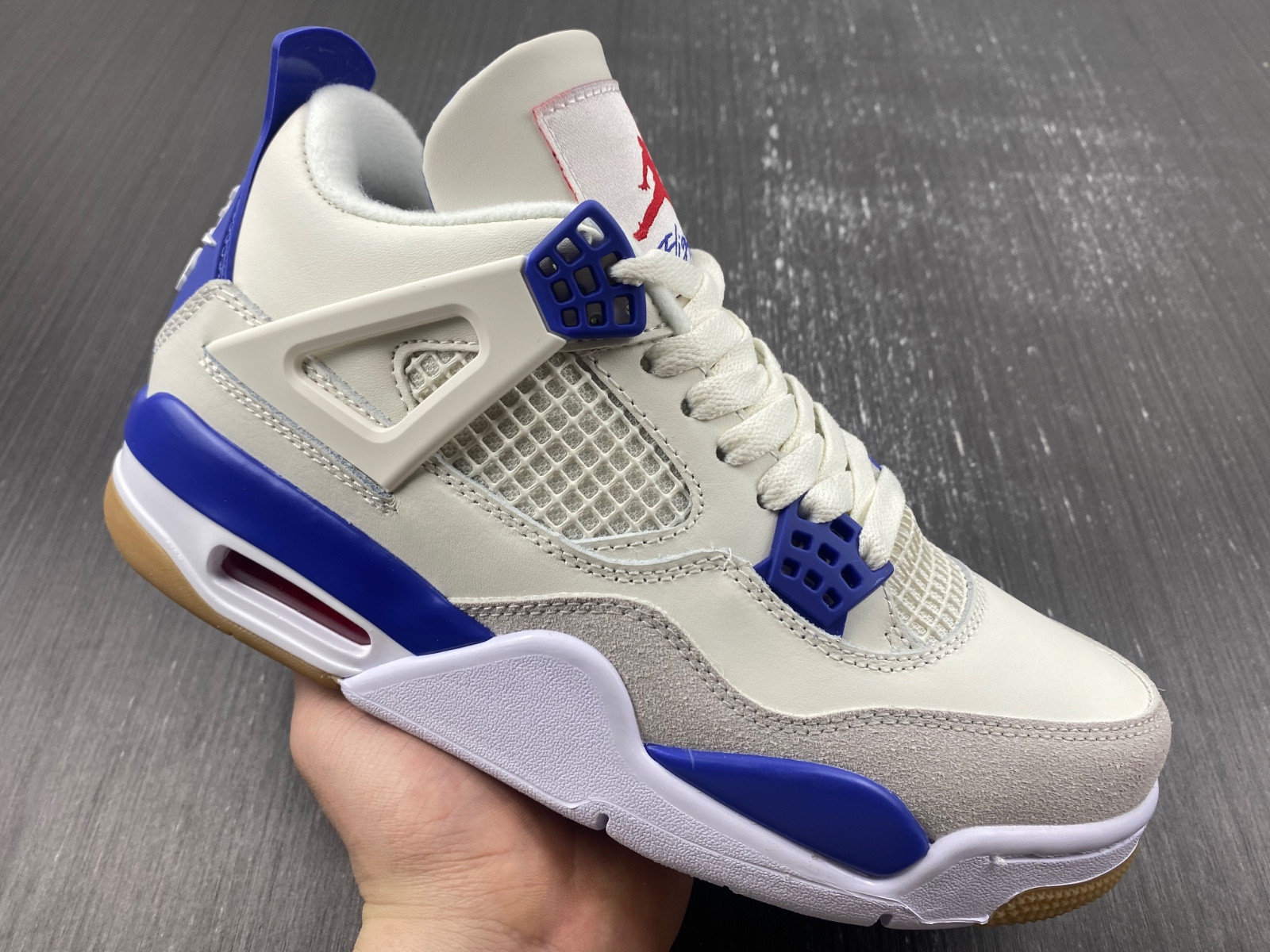 Air Jordan 4 DR5415-107