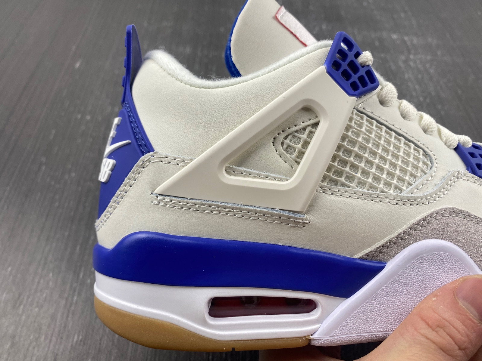 Air Jordan 4 DR5415-107
