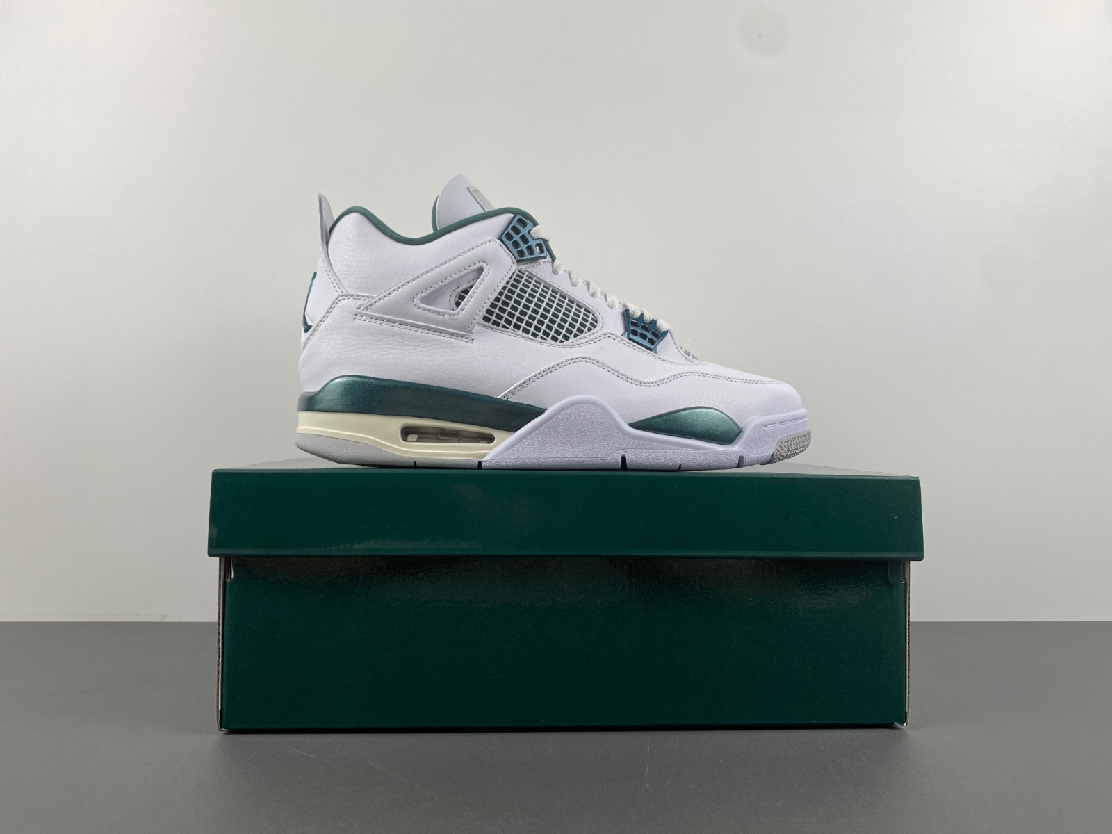 Air Jordan 4 “Oxidized Green” FQ8138-103