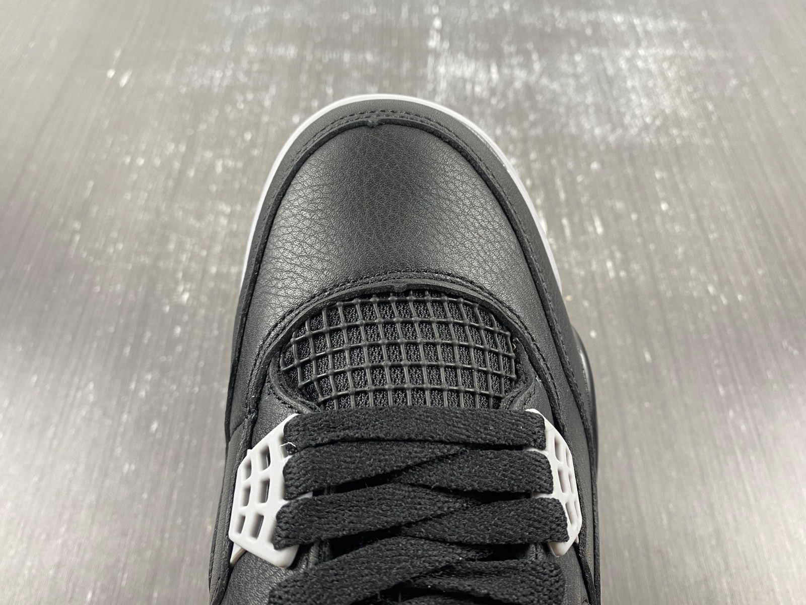 Air Jordan 4 “Bred Reimagined” FV5029-006