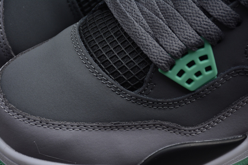 Air Jordan 4  