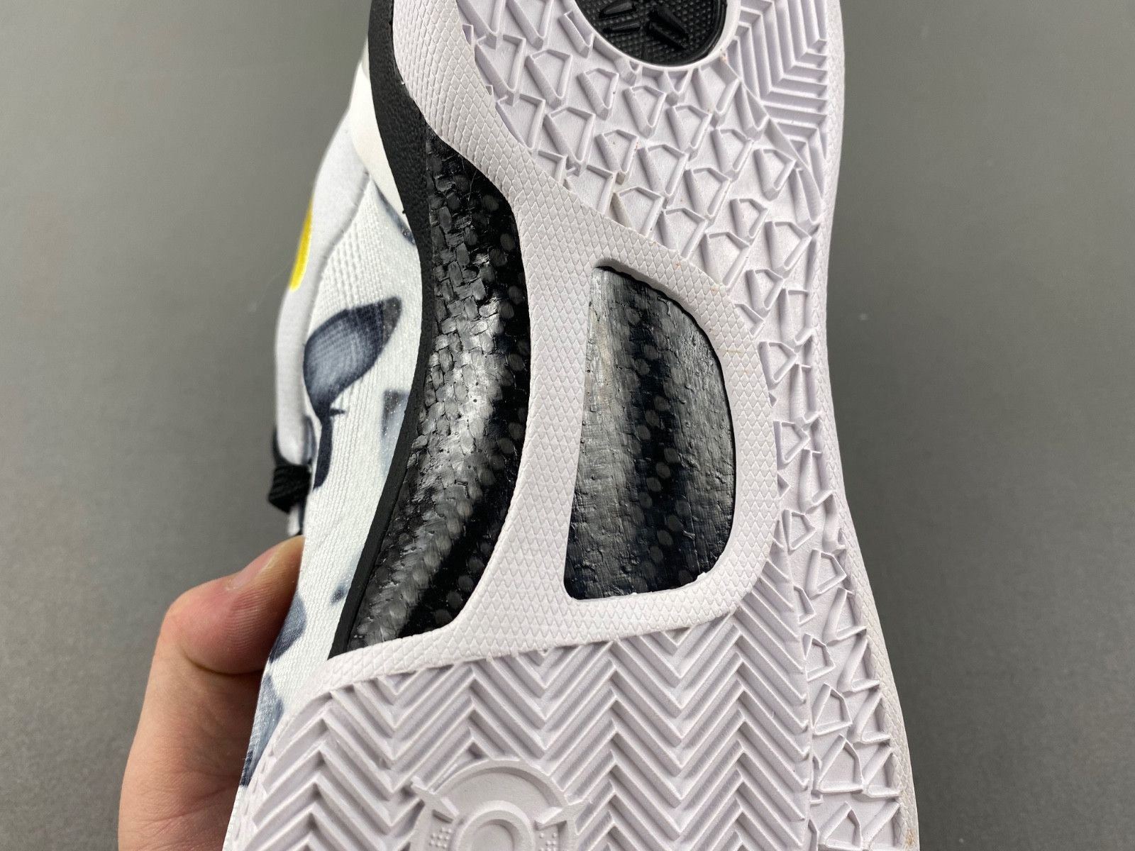 Nike Kobe 8 Protro “Mambacita” FV6325-100