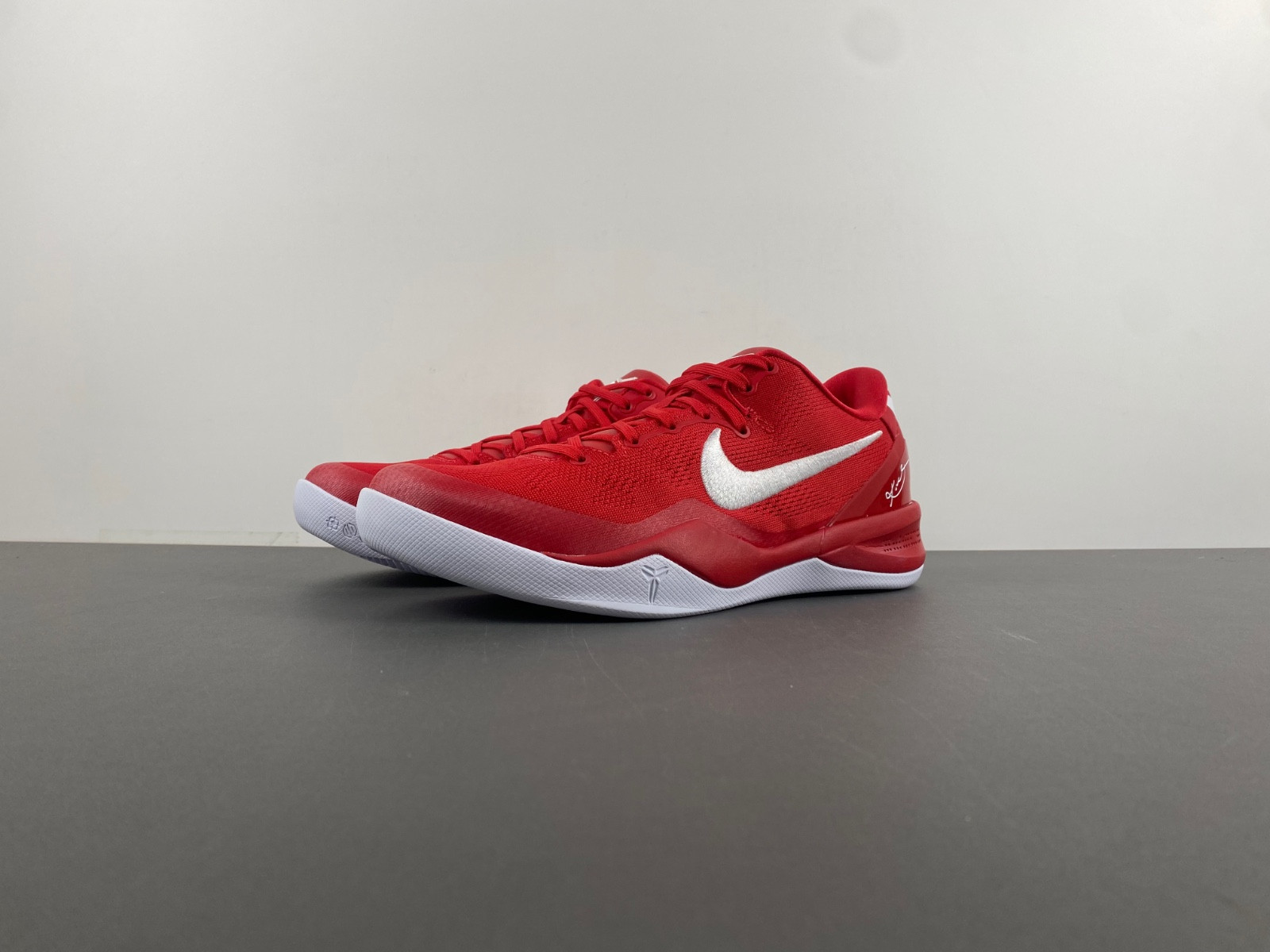 Nike Kobe 8 Protro “University Red” HF9550-600