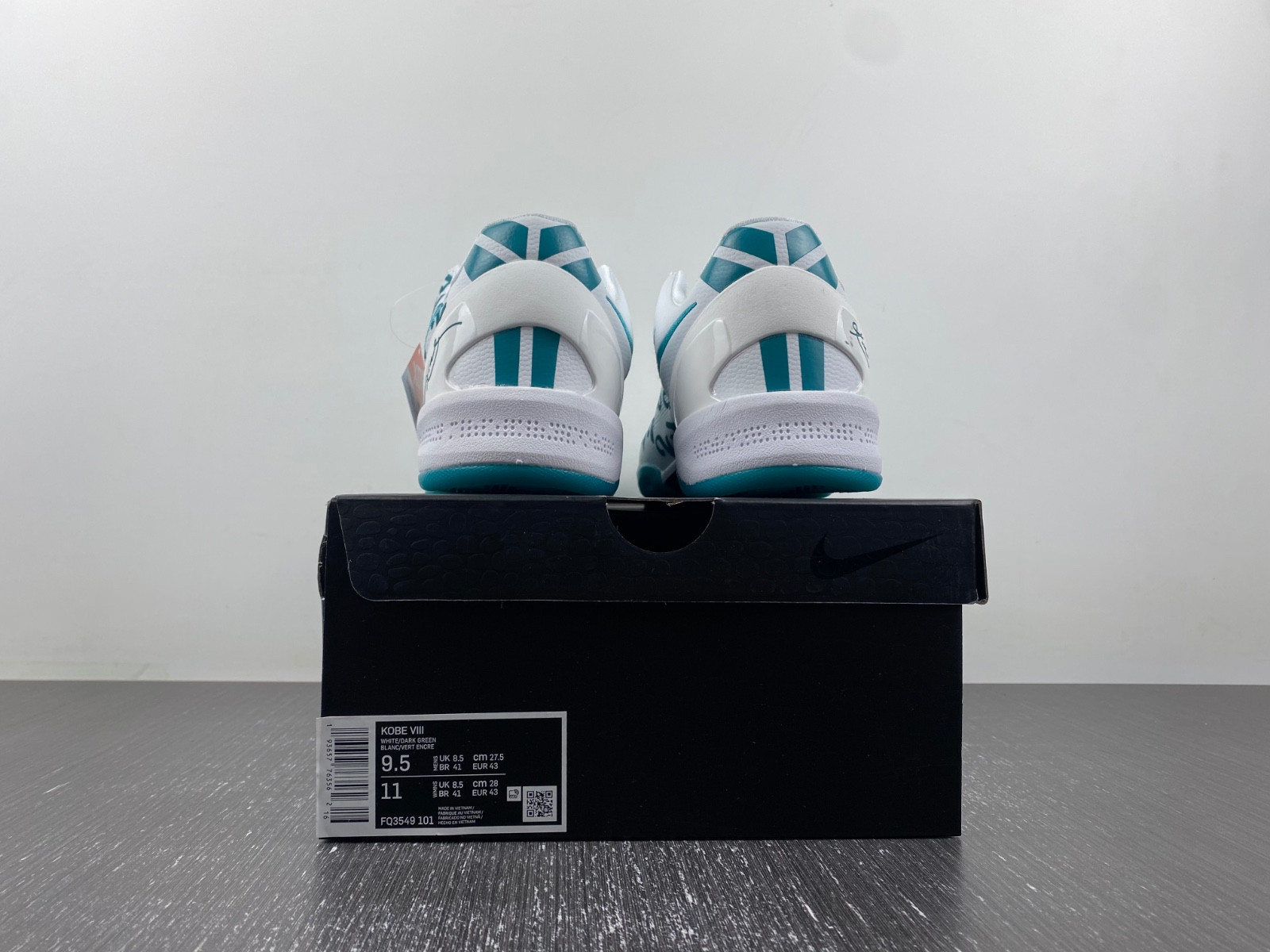 Nike Kobe 8 Protro “Radiant Emerald” FQ3549-101