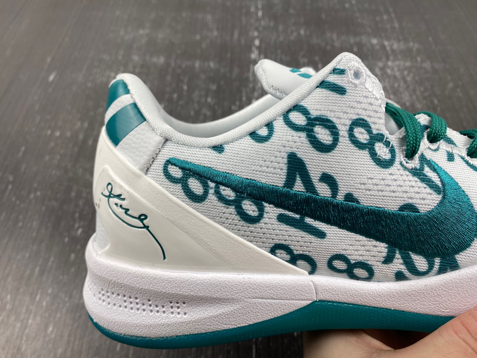 Nike Kobe 8 Protro “Radiant Emerald” FQ3549-101