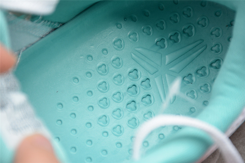 Nike Kobe 11 EM Low Summer Pack 836183-103