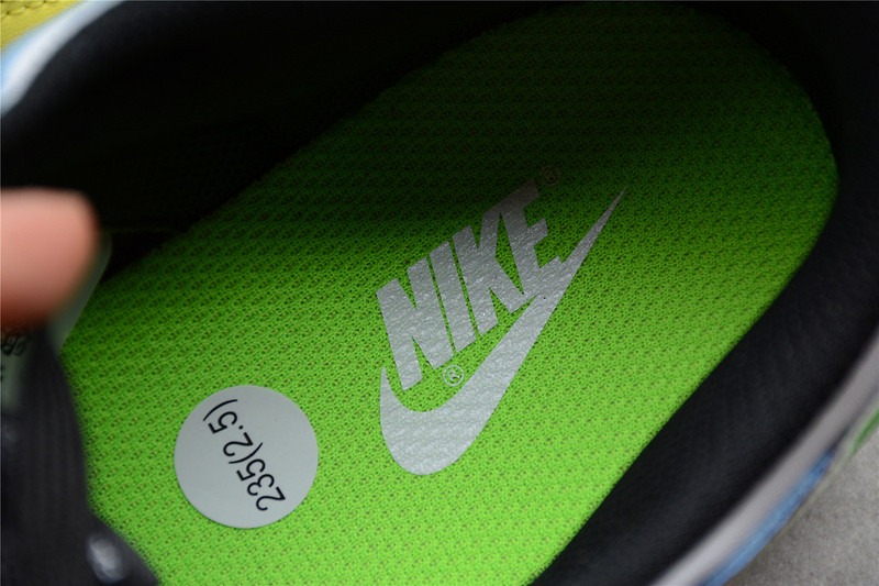 Nike Dunk Low WMNS “Green Strike” DD1503-106