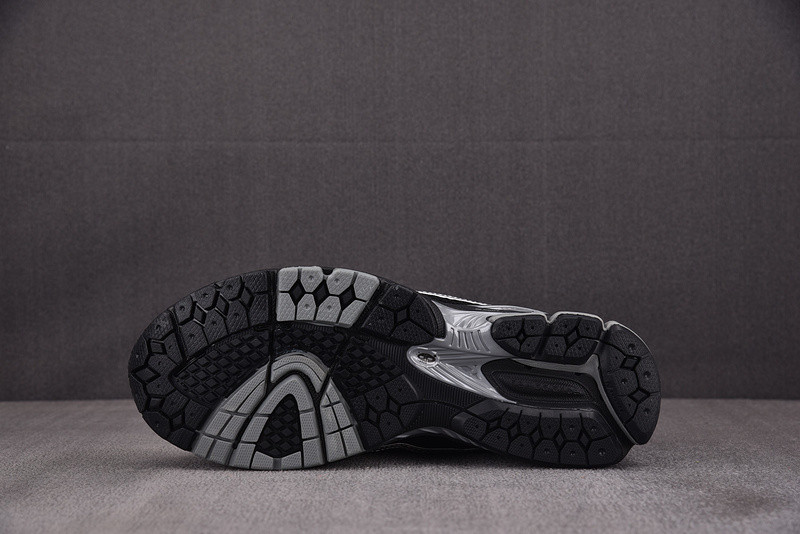 New Balance 1906L Silver Metallic/Cream U1906LOB