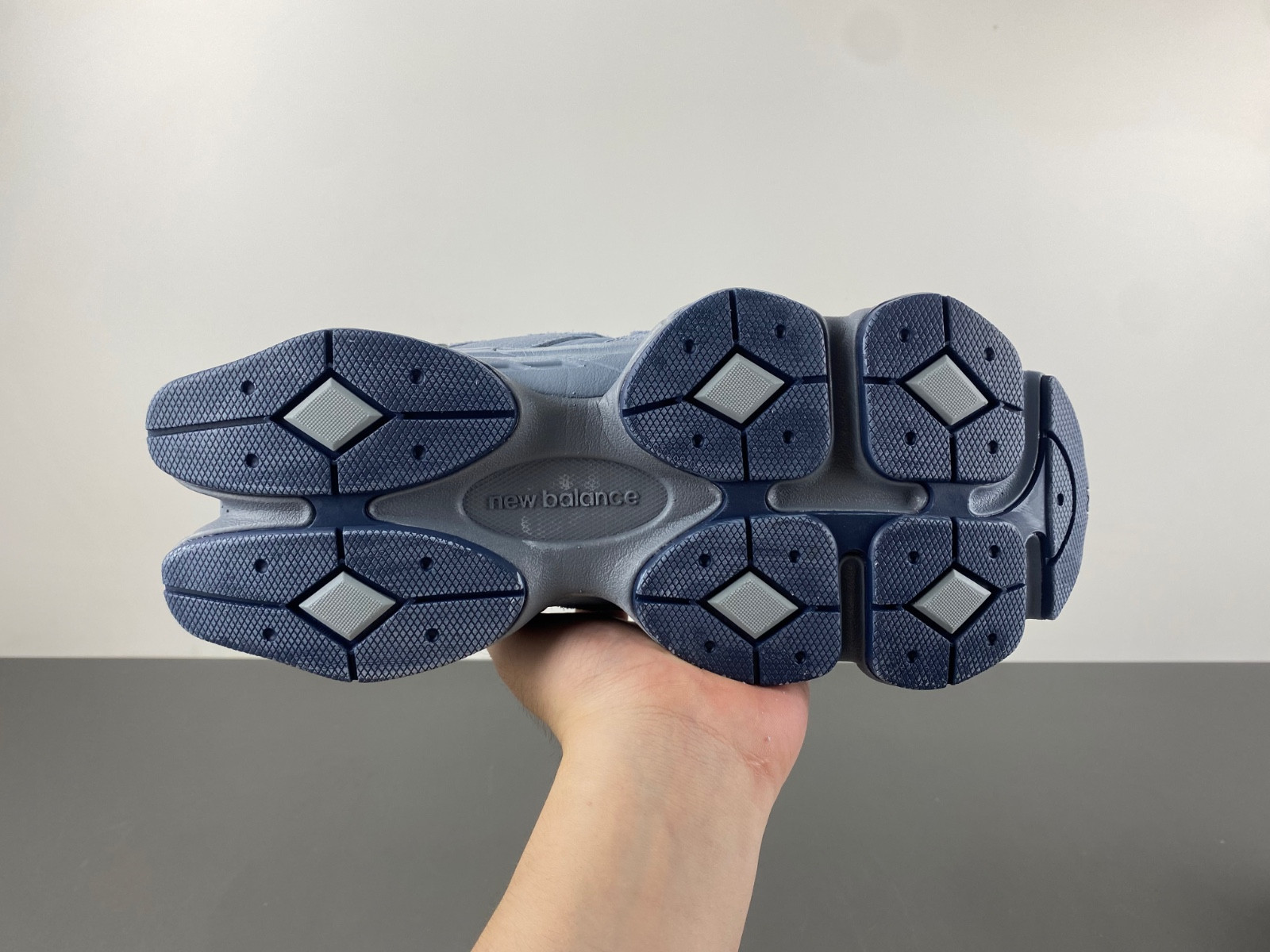 New Balance 9060 U9060IB