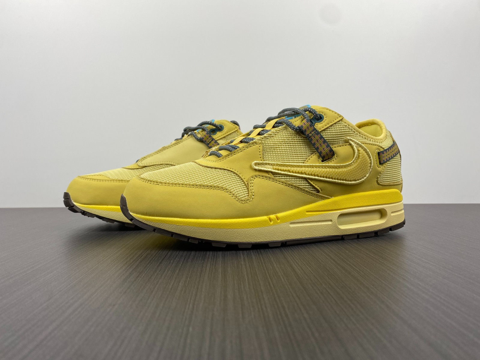 Max1 ts Travis Scott X Nike Air Max 1 ''Wheat''   DO9392-700