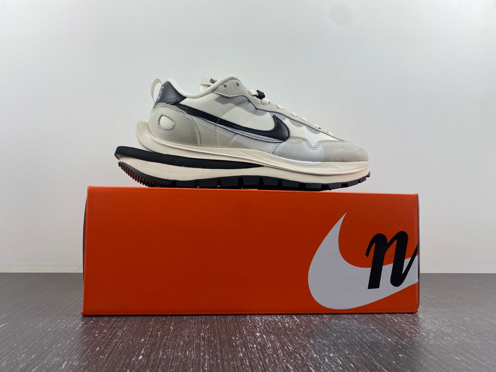 Sacai x Nike DD1875-101