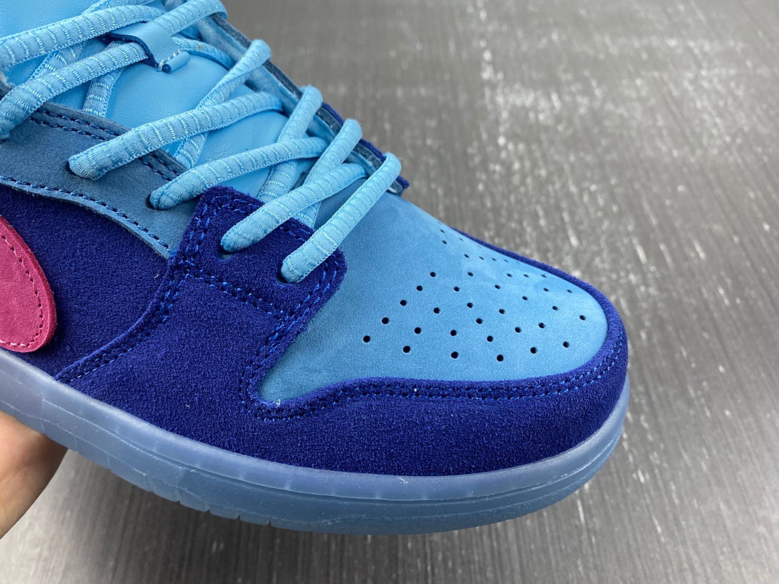 Nike SB Dunk Low Run The Jewels DO9404-400