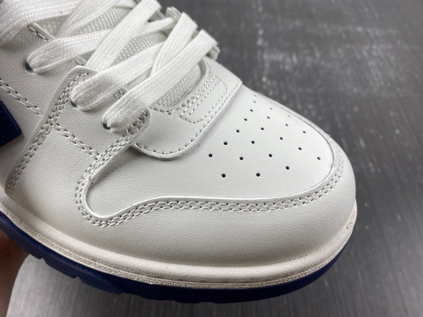 Off White GYM Sneaker