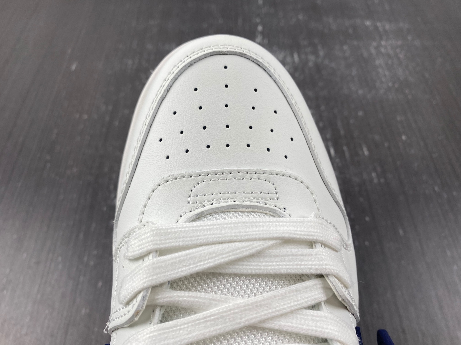 Off White GYM Sneaker