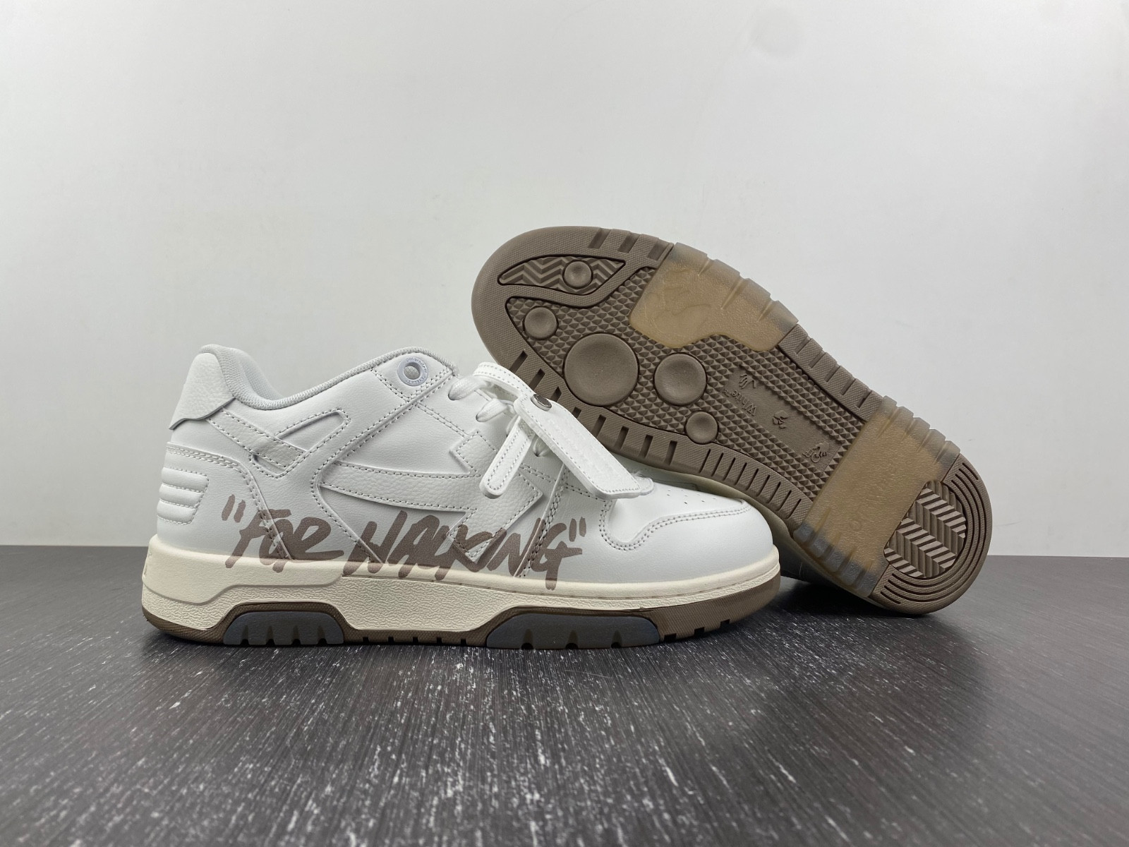 Off White GYM Sneaker