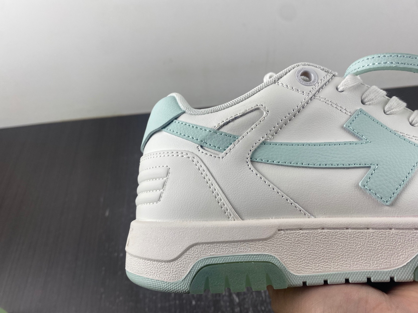 Off White GYM Sneaker