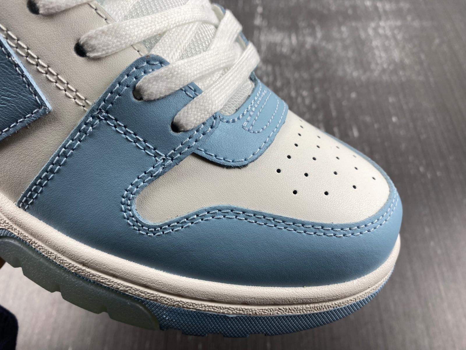 Off White GYM Sneaker