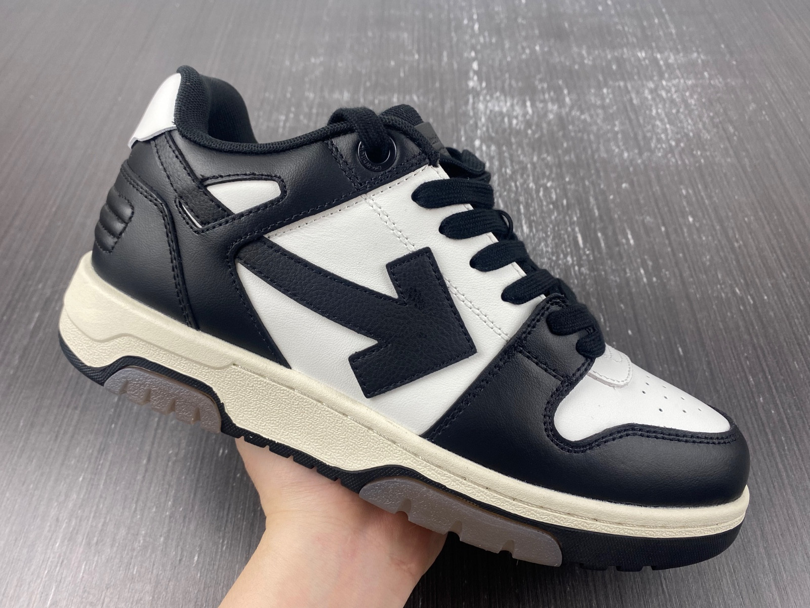 Off White GYM Sneaker