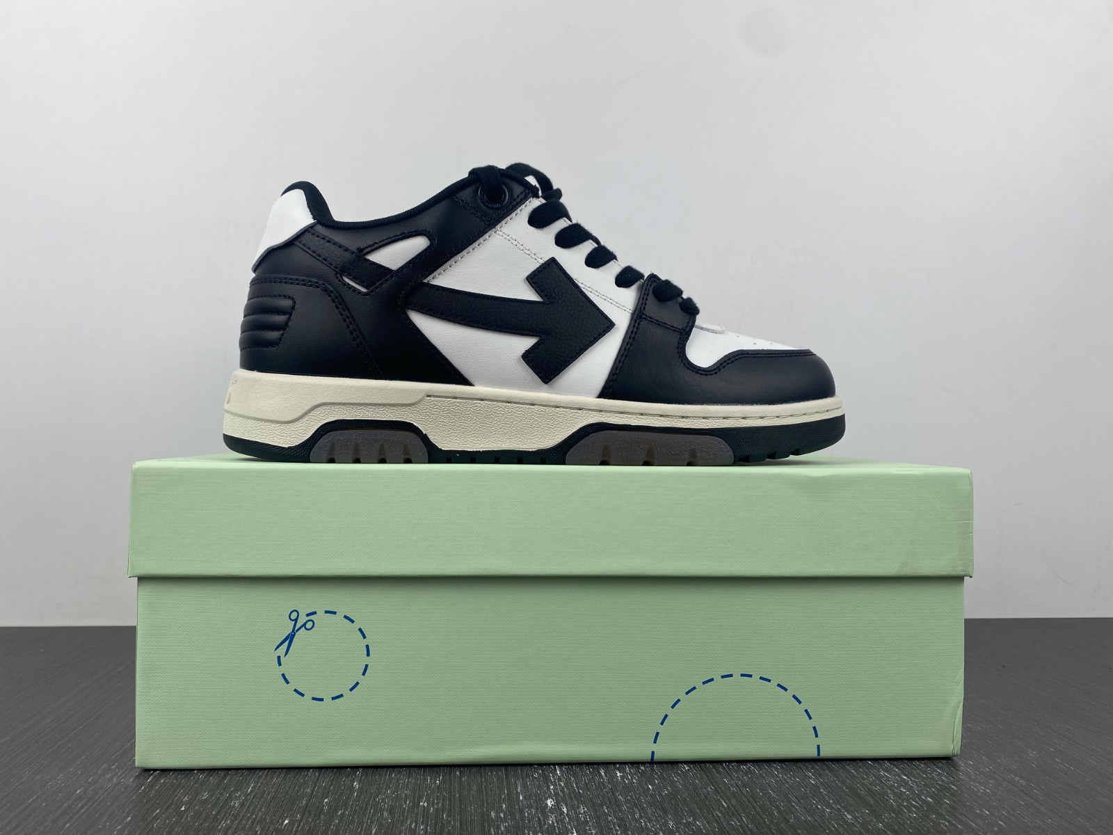 Off White GYM Sneaker