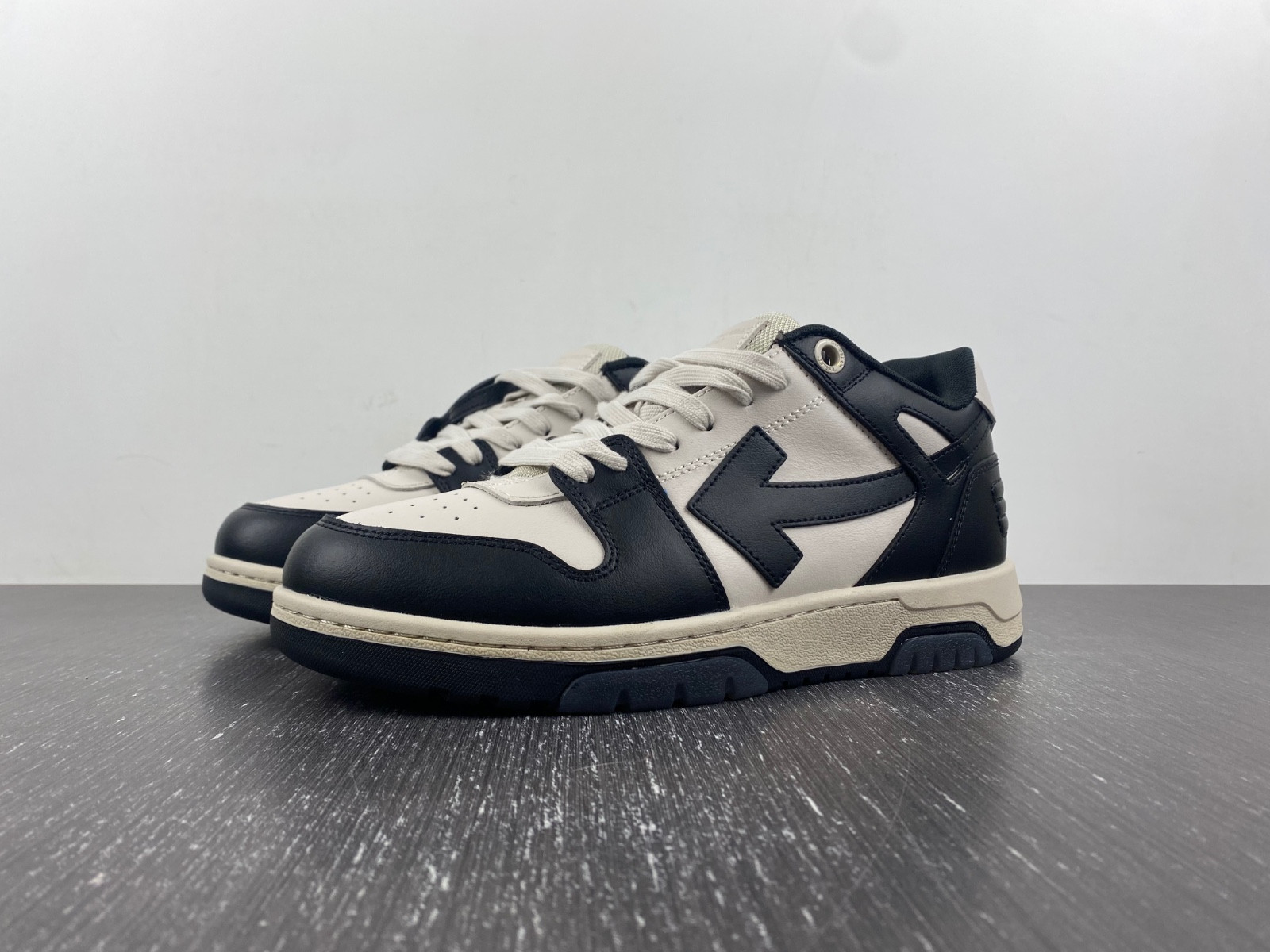 Off White GYM Sneaker