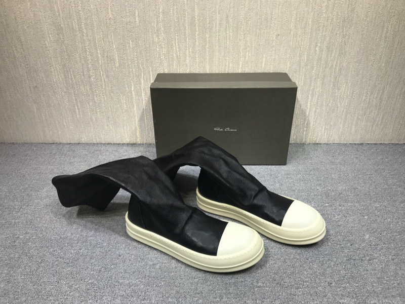 RO Sneakers Black Mid