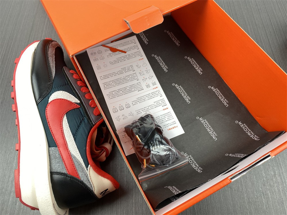 Undercover x Sacai x Nk LDWaffle 2.0 DJ4877-300