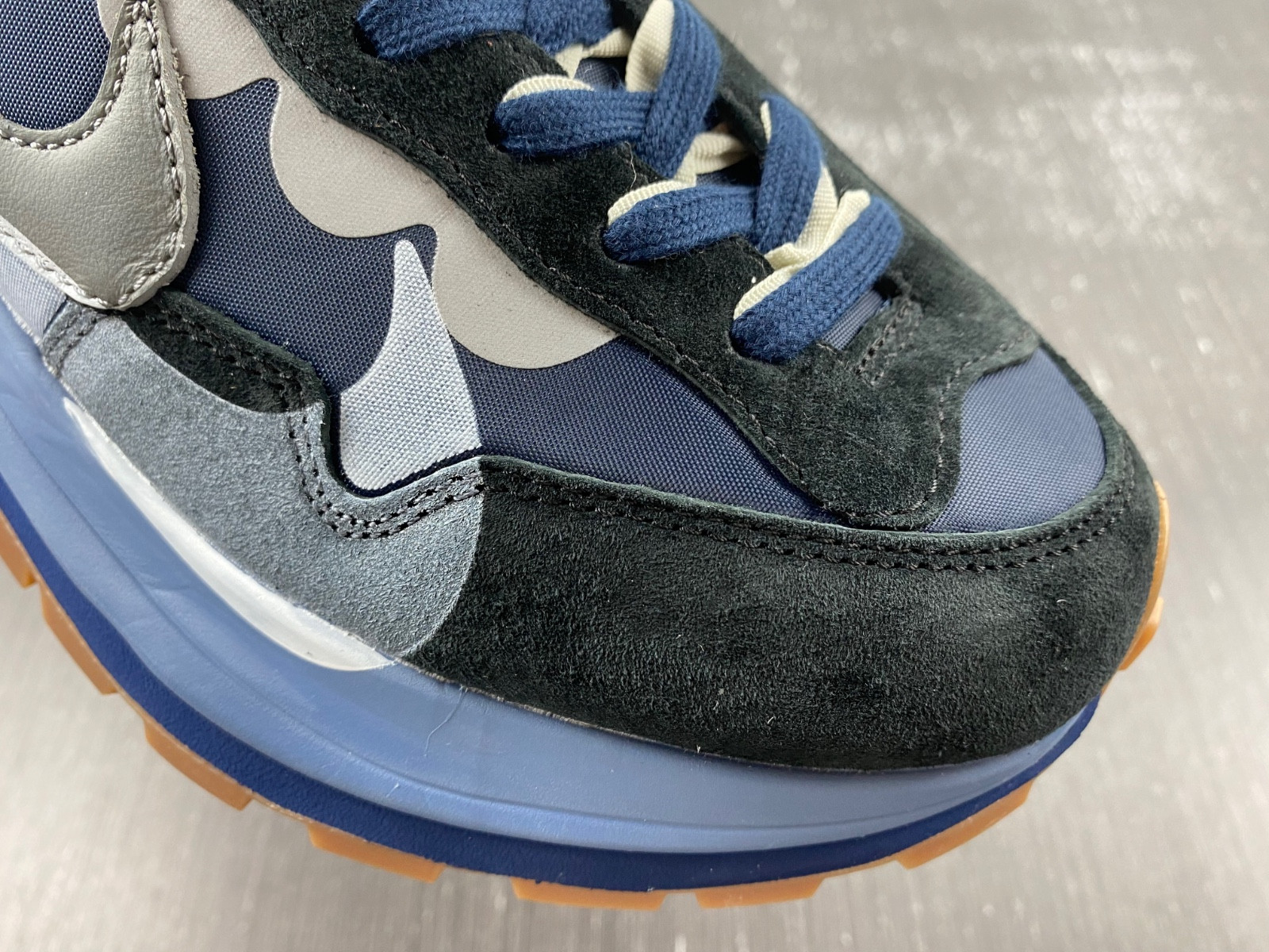 Sacai x Nike DD1875-700