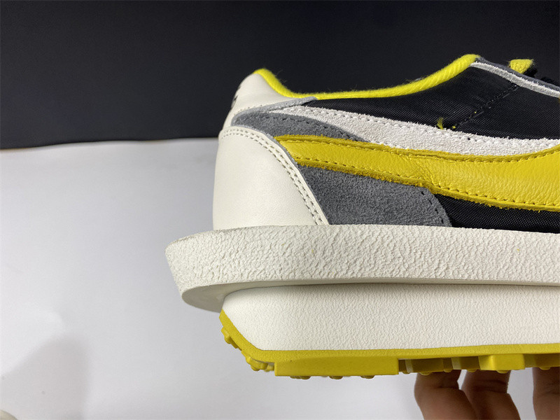 Undercover x Sacai x Nike LDWaffle DJ4877-001