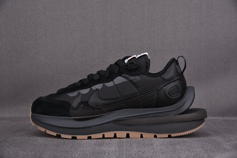 Sacai x Nike VaporWaffle DD1875-001