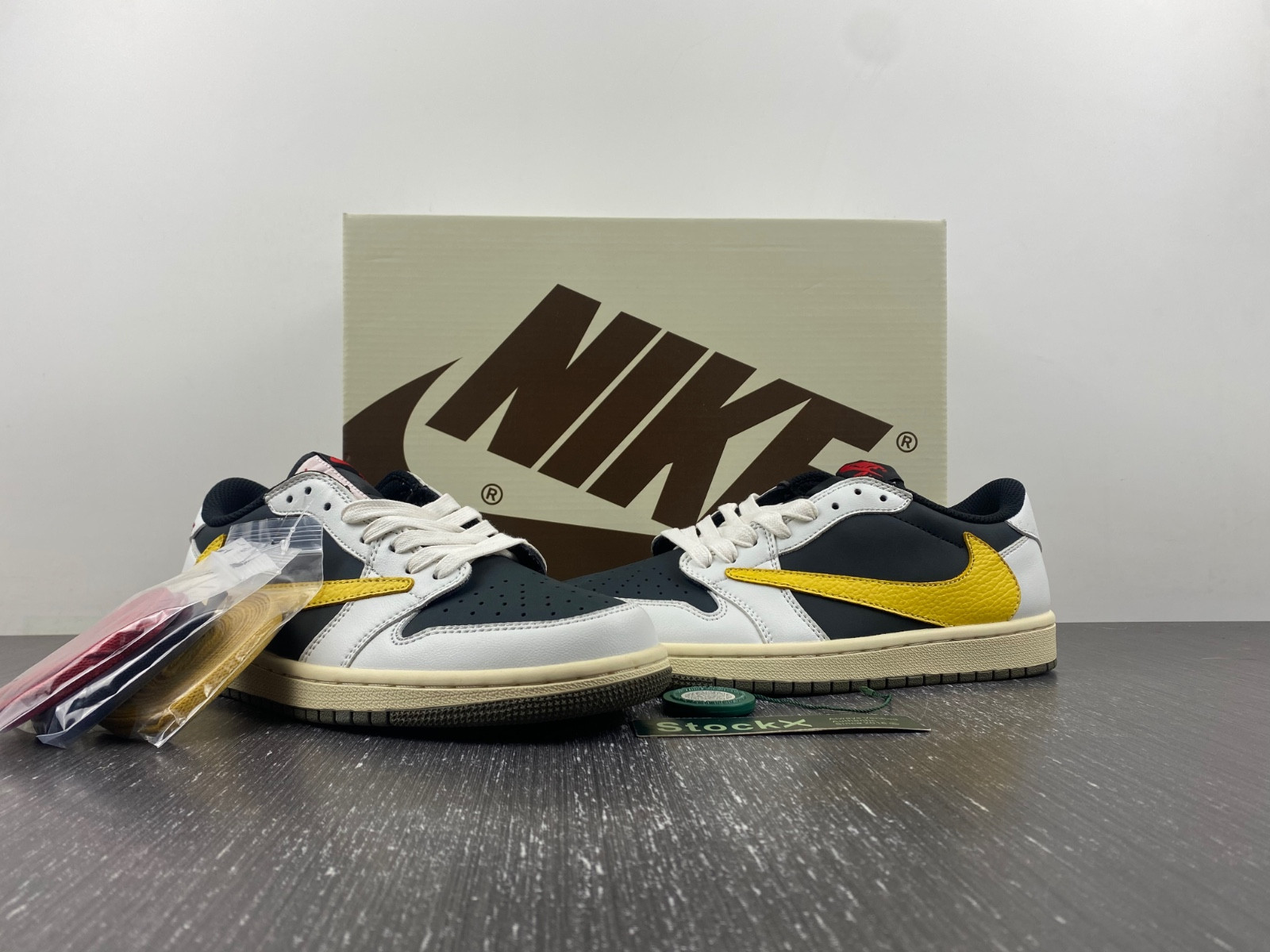 Air Jordan 1 Low DM7866-982