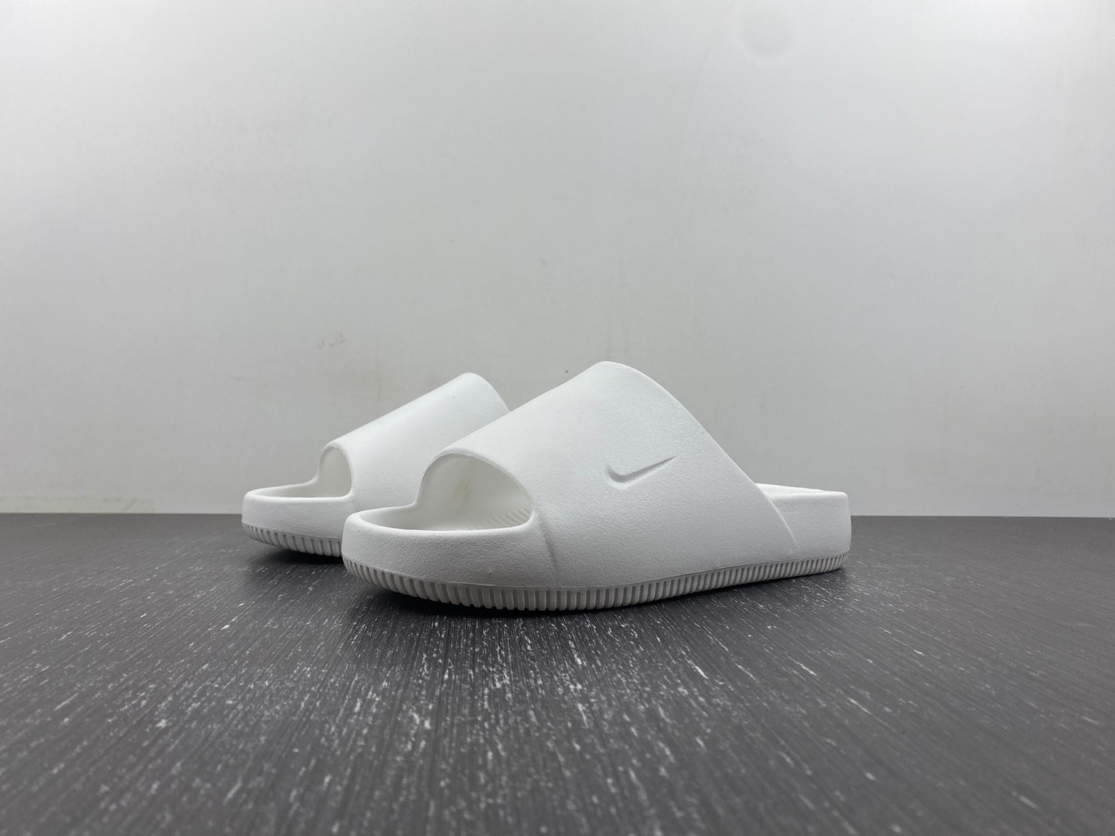 Nike Calm Slides FD4116-100