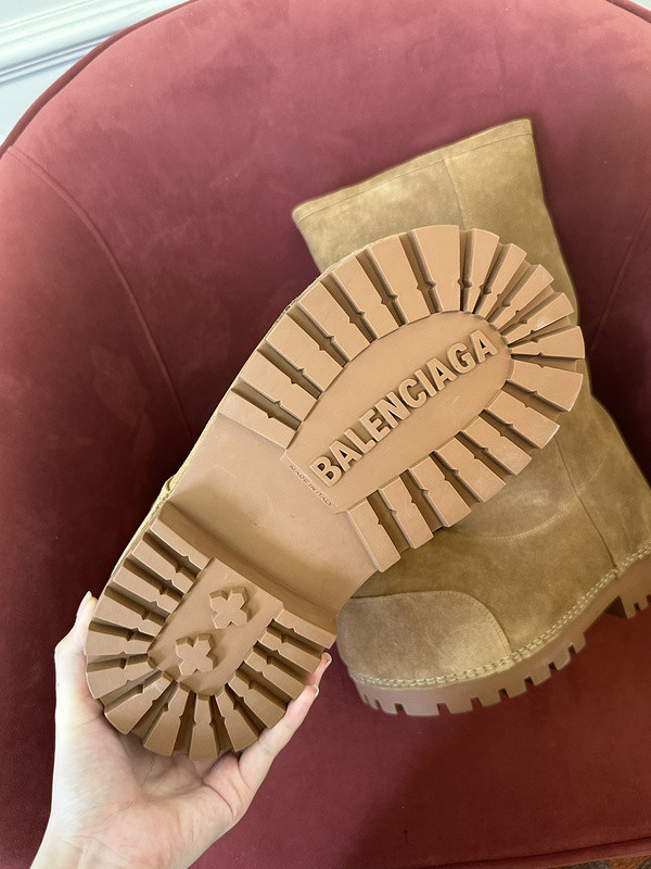 Ba*len*cia*ga boots
