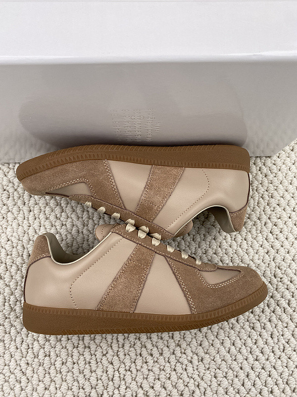 ma*s*n Ma*i*la sneakers