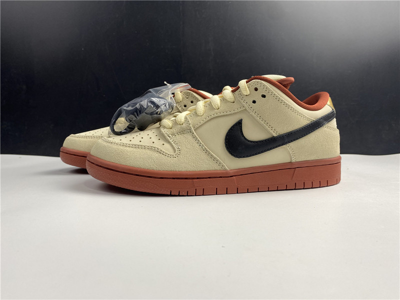 Nike SB Dunk Low "Muslin" BQ6817-100