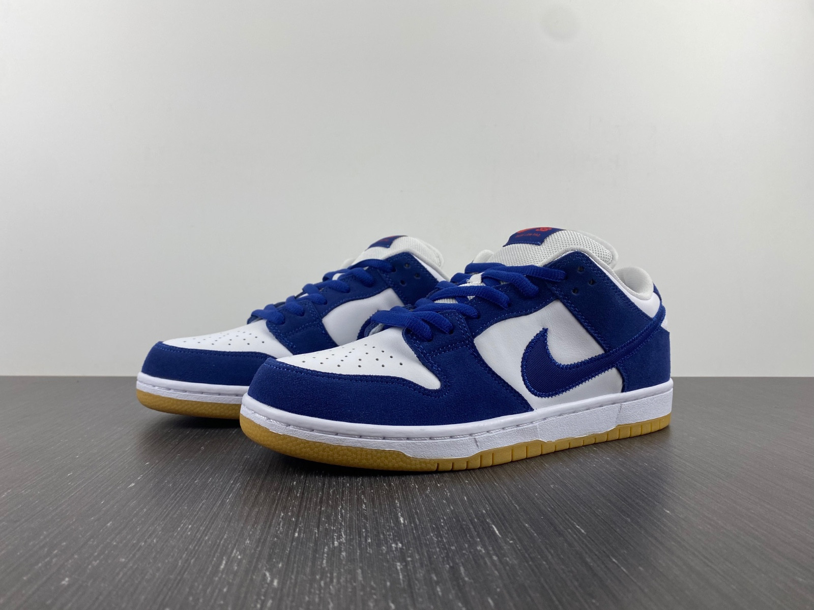 Nike SB Dunk Low “LA Dodgers” DO9395-400